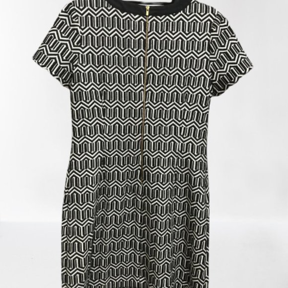 BANANA REPUBLIC BLACK & WHITE KNIT STRECH JACQUARD 10 PETITE DRESS - Picture 3 of 8